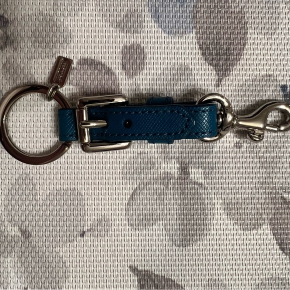 Blue Coach Keychain Holder. Brand new Leather 100% authentic. - Picture 3 of 4